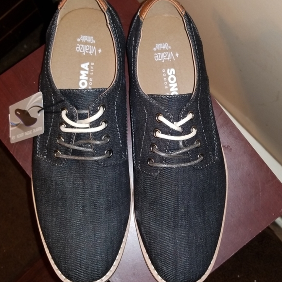 Men's Casual Oxfords - Picture 2 of 5
